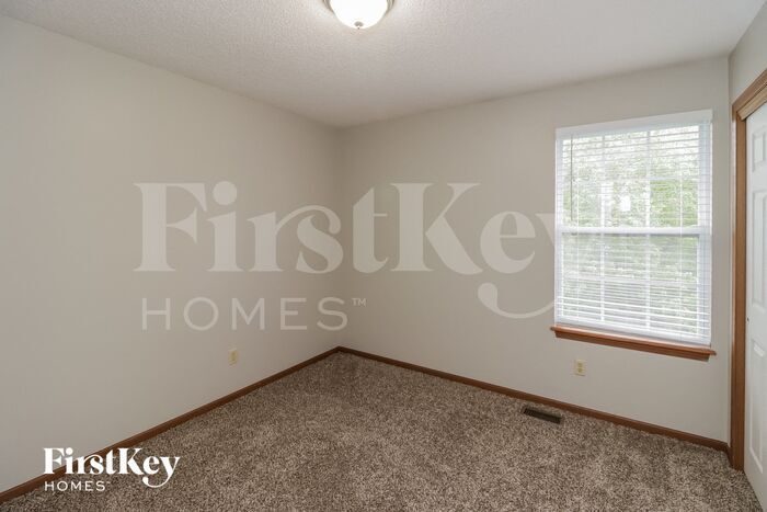 Building Photo - 616 Fawn Pl