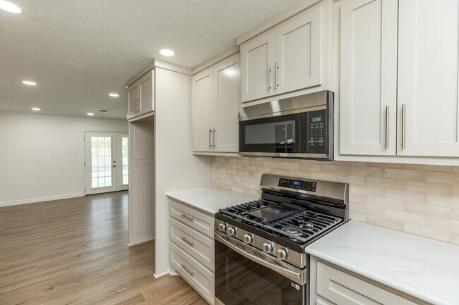 Building Photo - 1212 Irving St