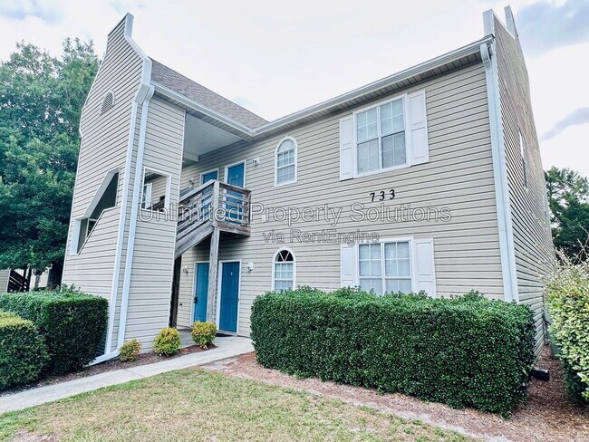 Building Photo - 733 Bragg Dr
