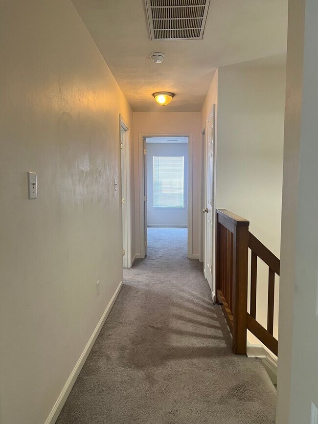 Building Photo - 248 Belmont Cir