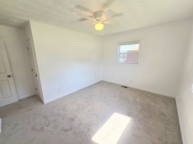 Building Photo - 1221 Wingfield Ave