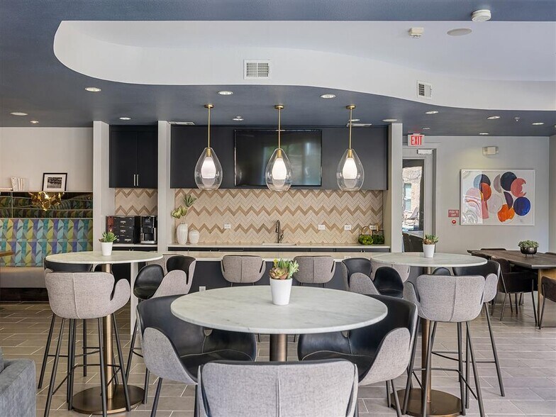 Marquis of State Thomas 24002510 Thomas Ave Dallas TX 75201