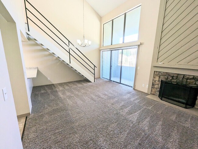 Building Photo - 2 Bed 1 Bath Condo Near Cherry Creek