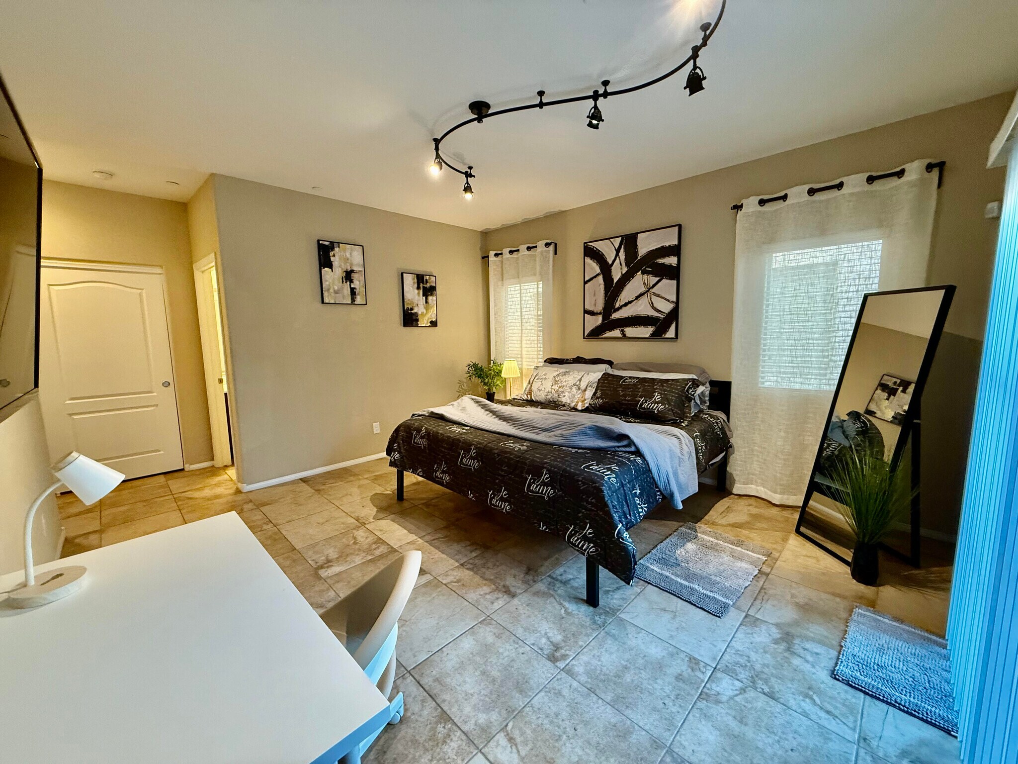 Building Photo - 7605 Finishing Touch Court