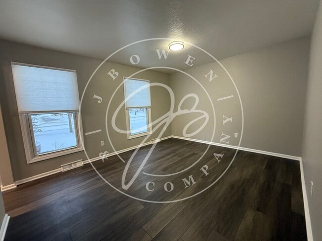 Building Photo - "Charming 3-Bedroom Perrysburg Home with 3 Baths and a Finished Basement!"