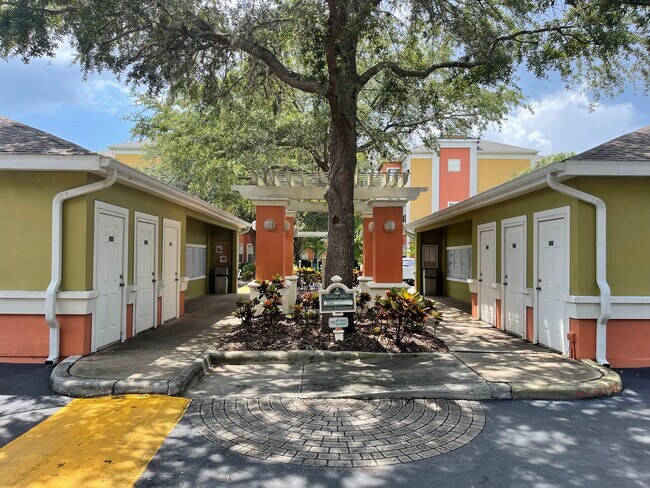 Building Photo - 4207 S Dale Mabry Hwy