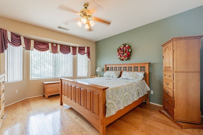 Building Photo - STUNNING Home with New AC in Exclusive 'Th...