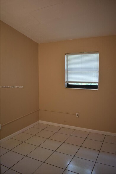 Building Photo - 1622 NW 65th St