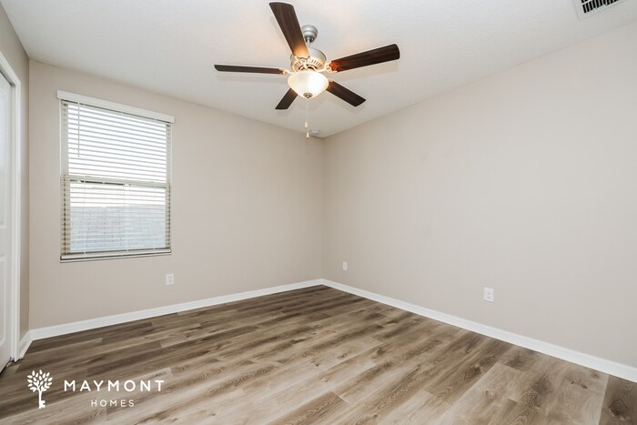 Building Photo - 8982 Pleasant Woods Dr