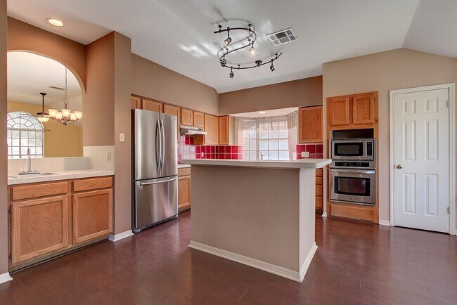 Building Photo - Elegant Pflugerville Home with Comfortable Living Spaces