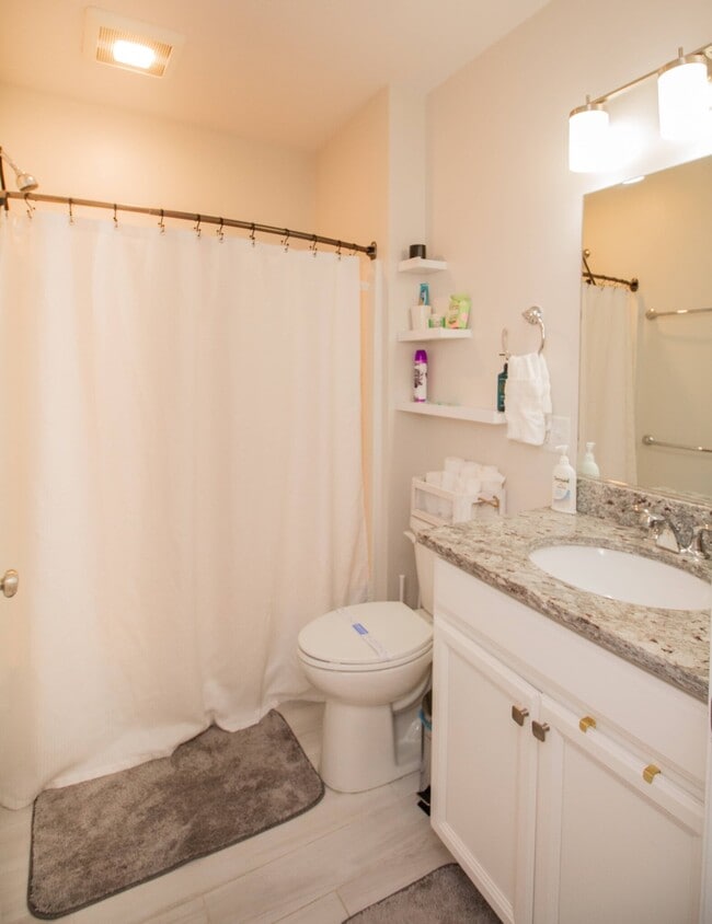 Building Photo - 1008 Tremont St