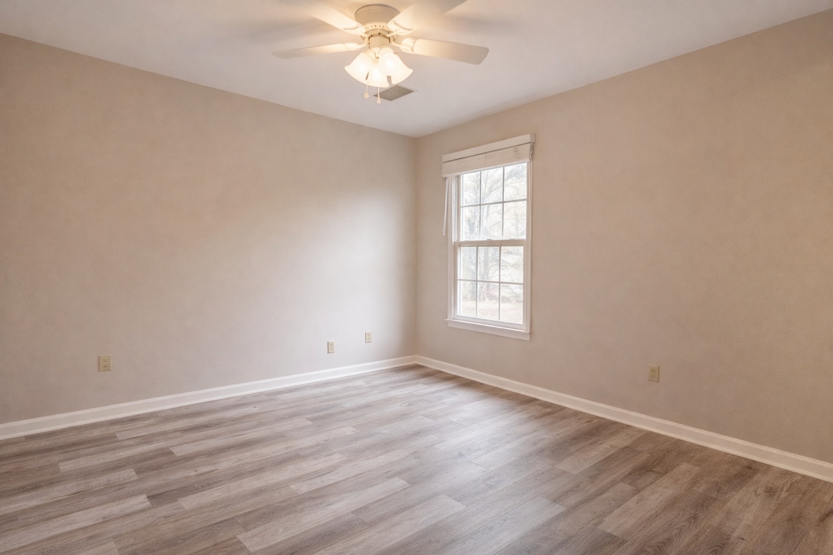 Building Photo - 9073 Carroll Manor Dr