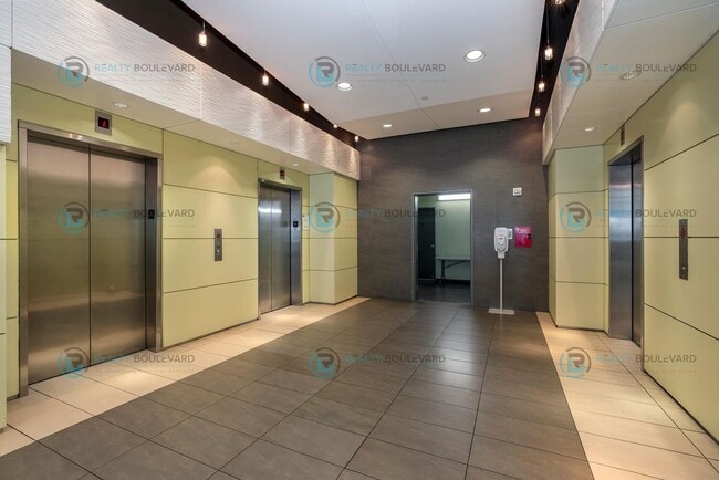 Building Photo - Modern 1 Bedroom 1 Bath Luxury Condo at Th...