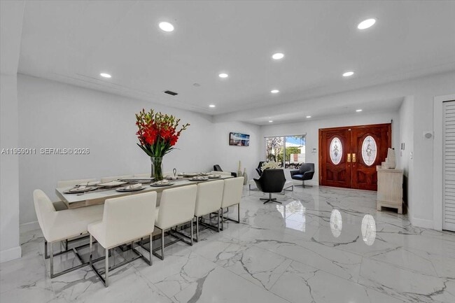 Building Photo - 1700 Cleveland Rd