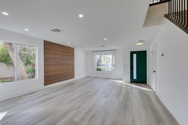 Building Photo - 9900 Long Cattle Ave