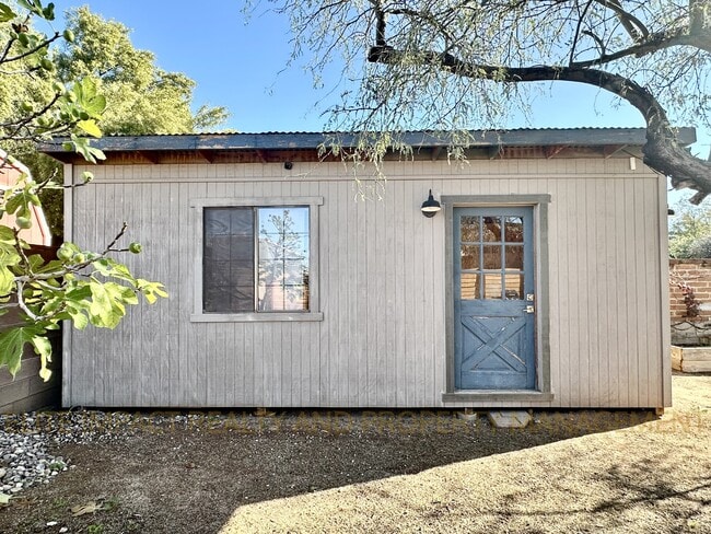 Building Photo - 2140 N Northway Ave