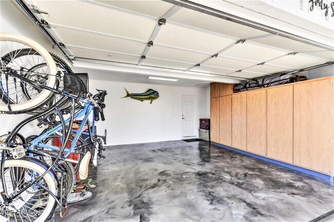 Building Photo - 1446 N McAllister Ave