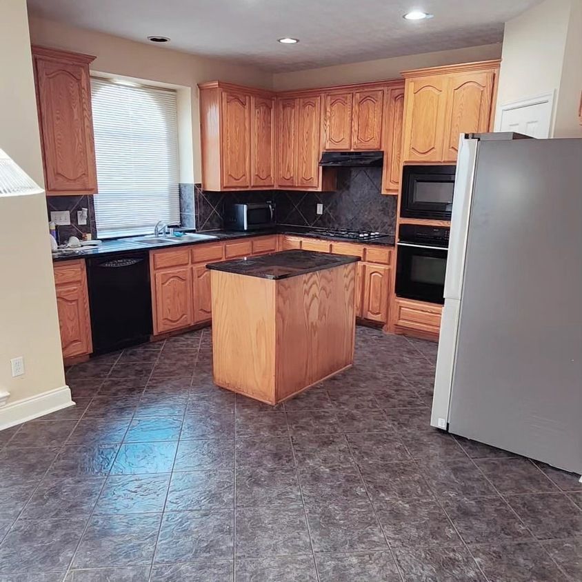 Building Photo - 503 Taskwood Dr