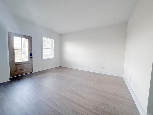 Building Photo - Modern 3-Bedroom Home with Flex Room, Pool, and Pickleball Court