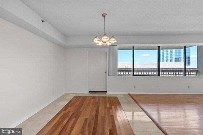 Building Photo - 3713 S George Mason Dr