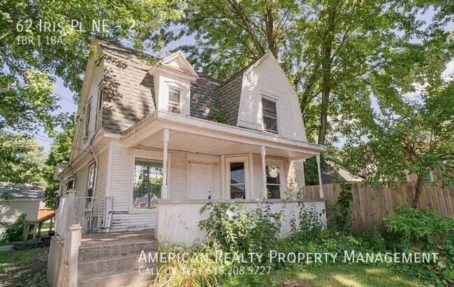 Primary Photo - 62 Iris Pl NE