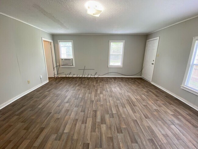 Building Photo - Affordable 2BR Home with 1.5 Baths – $795/...