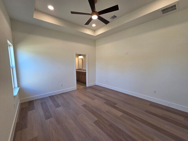 Building Photo - 16280 Jeet St