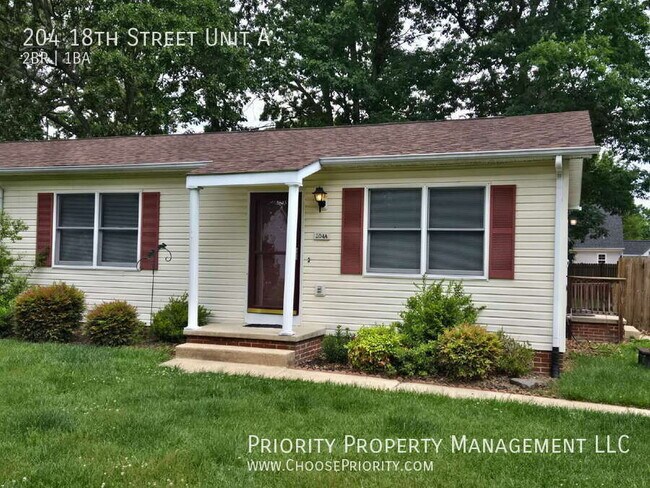 Primary Photo - 204 18th St
