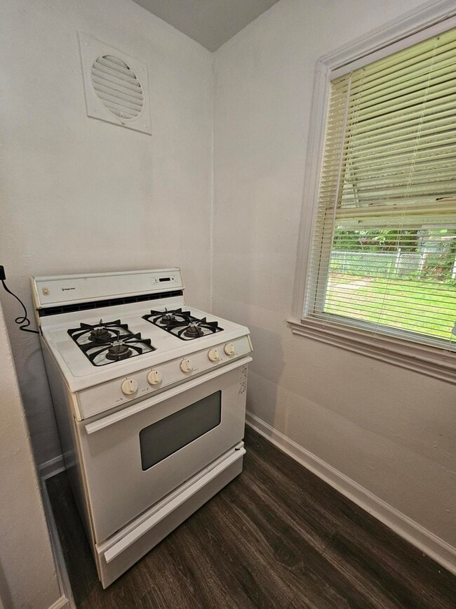 Building Photo - 20023 Santa Rosa Dr