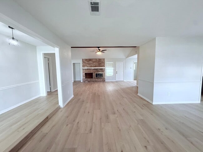 Building Photo - 11310 Sagewind Dr