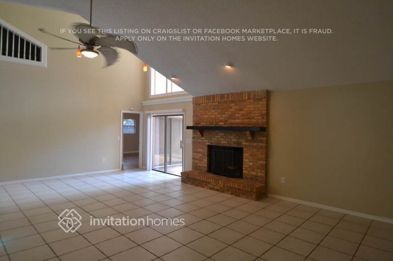 Building Photo - 1051 Sugartree Dr S