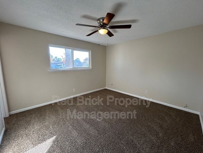 Building Photo - 315 Donner Rd