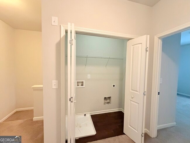 Building Photo - 591 Oakside Pl