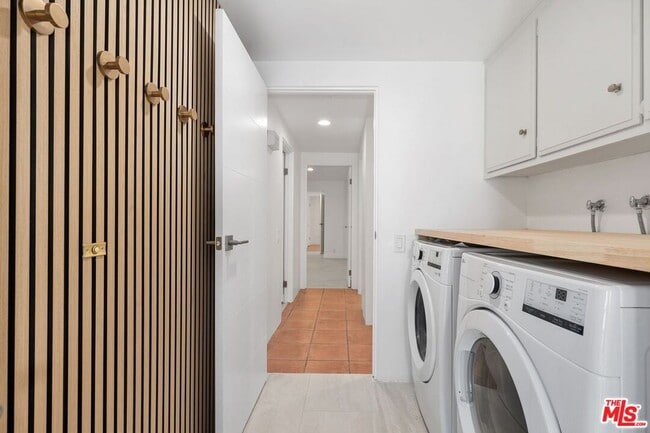 Building Photo - 1248 Bienveneda Ave