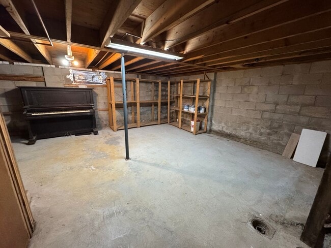 Building Photo - Upgraded 3 Bedroom Home with Garage and Basement