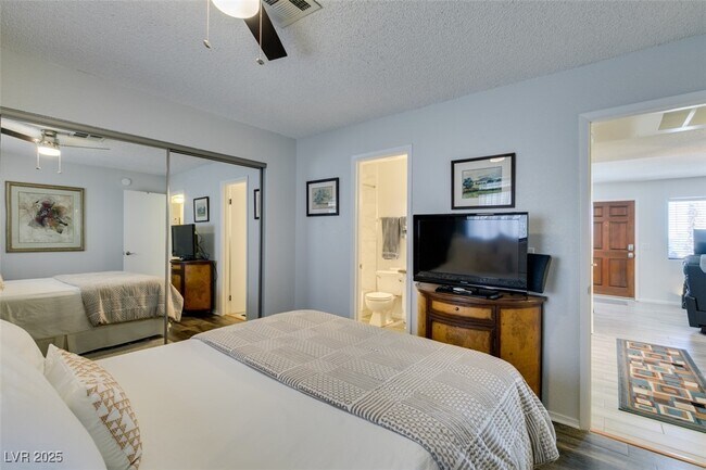 Building Photo - 1005 Sulphur Springs Ln