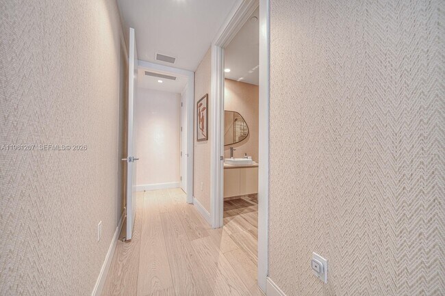 Building Photo - 5775 Collins Ave