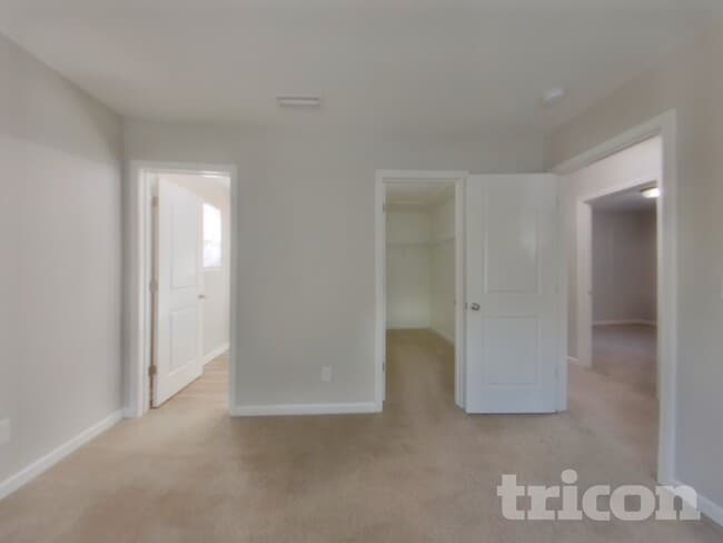 Building Photo - 1069 Joselynn Drive