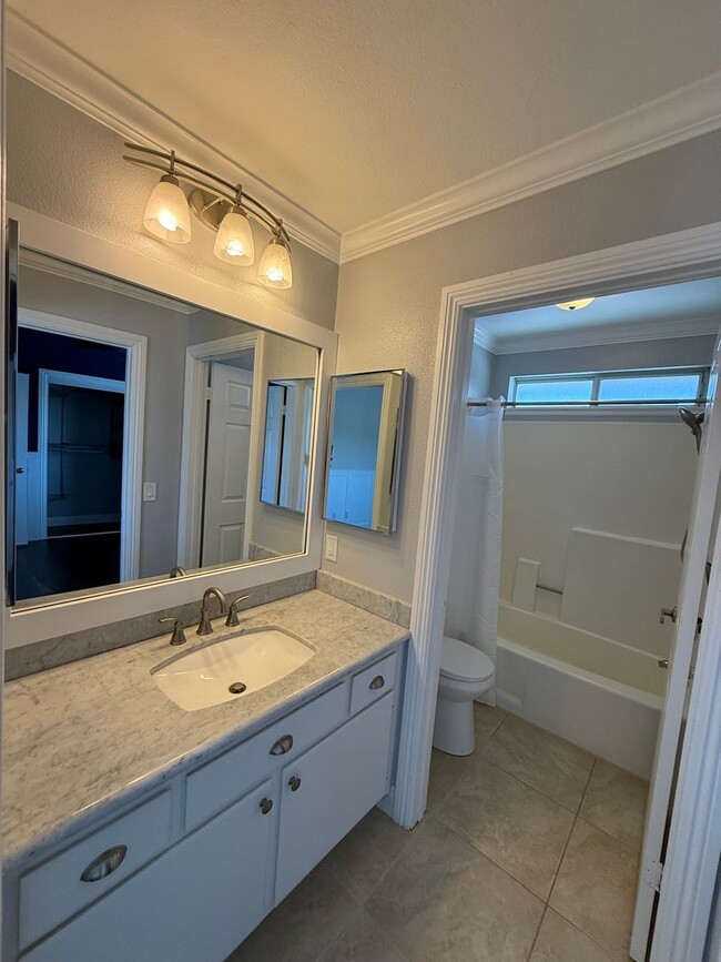 Building Photo - Beautiful home in Oxnard, CA