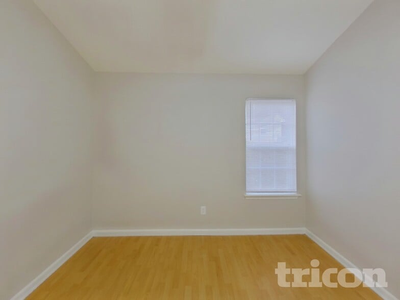 Building Photo - 2024 Duke Adam St