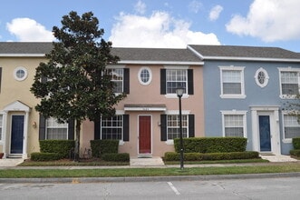 Building Photo - Beautiful 3-Bedroom Townhome in the Heart of Avalon Park