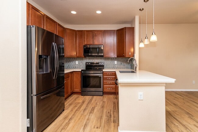 Building Photo - Modern 2-Bed, 2.5-Bath Townhouse in Desirable Norwood Neighborhood!