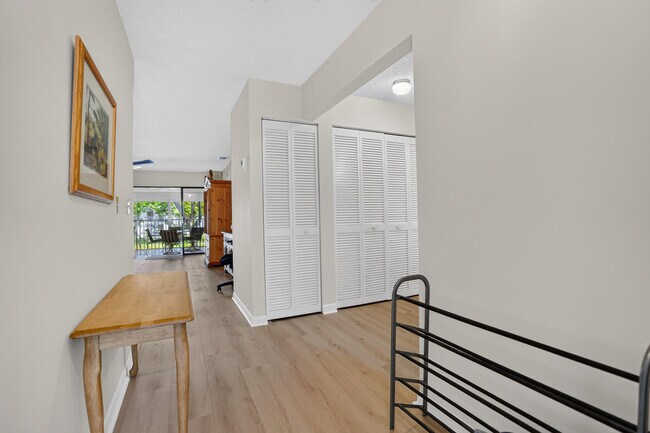 Building Photo - 65 Pelican Pointe Dr
