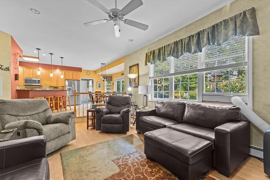 Building Photo - 65 Forman Dr