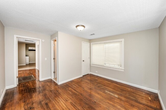 Building Photo - Charming 3-Bedroom Home in Bessemer – Act Fast!