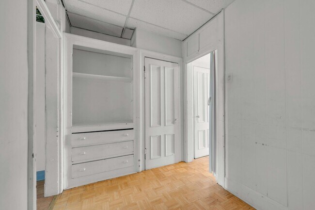 Building Photo - 546 Palisade Ave