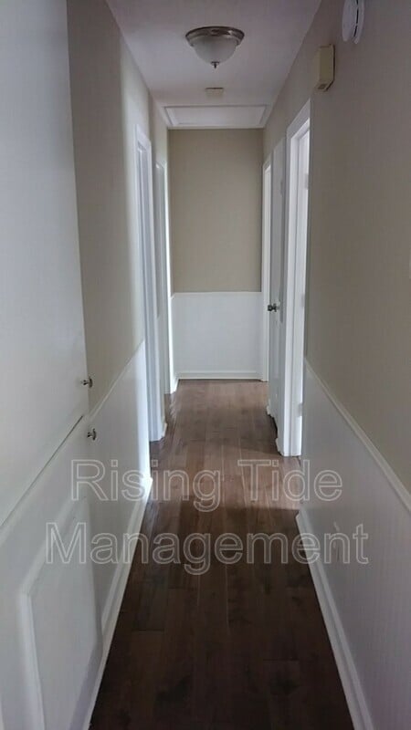 Building Photo - 1048 25th Ave