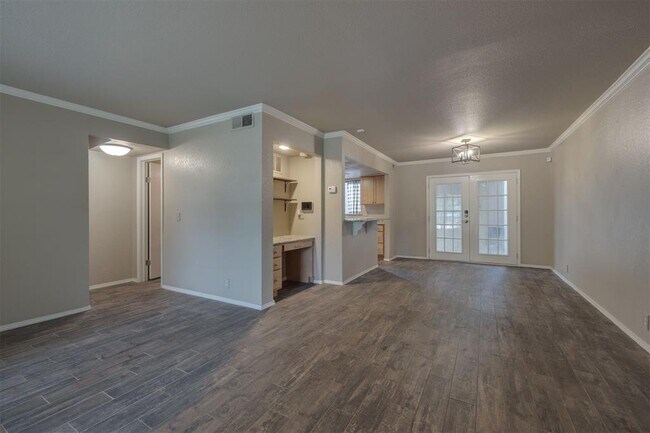 Building Photo - 6500 N Grand Blvd