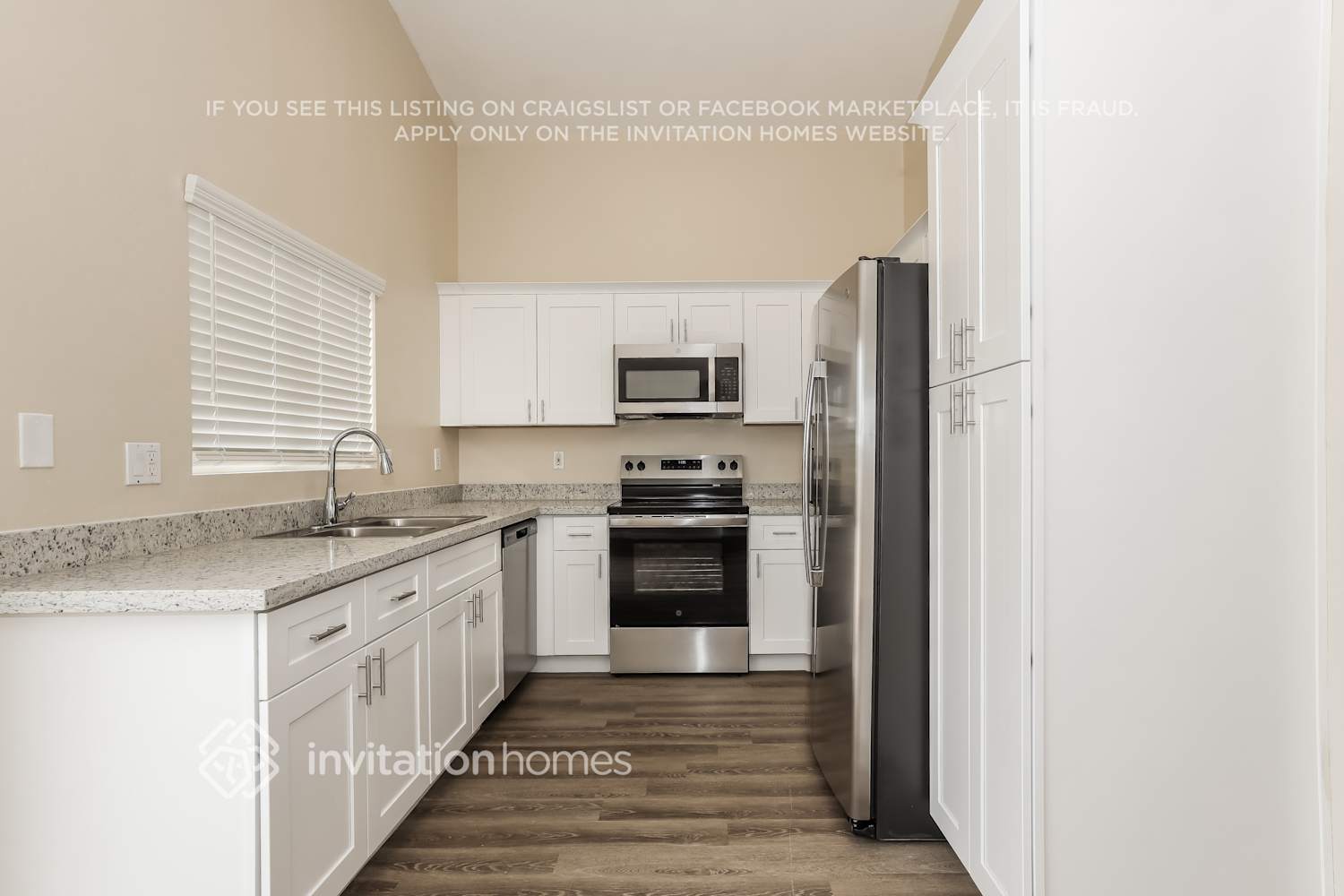 Building Photo - 3463 S 162nd Ave
