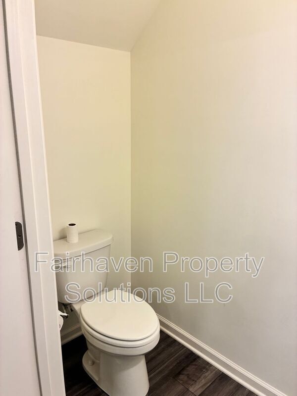 Building Photo - 1026 Paddington Dr